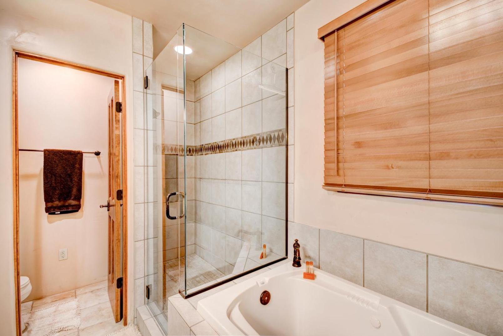 El Corazon De Santa Fe, 3 Bedrooms, Sleeps 6, Flat Panel Tvs, Fireplaces *