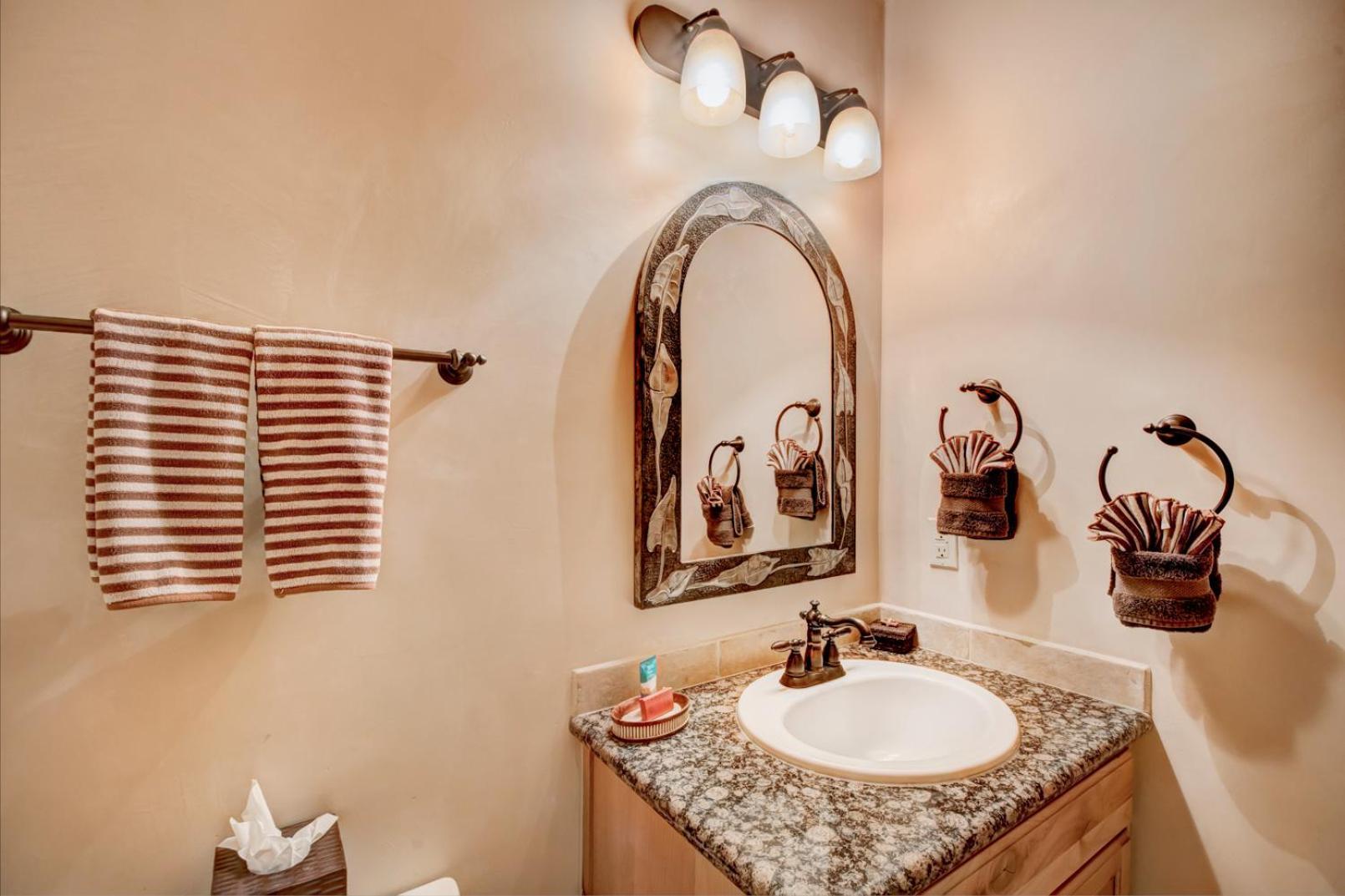 El Corazon De Santa Fe, 3 Bedrooms, Sleeps 6, Flat Panel Tvs, Fireplaces *