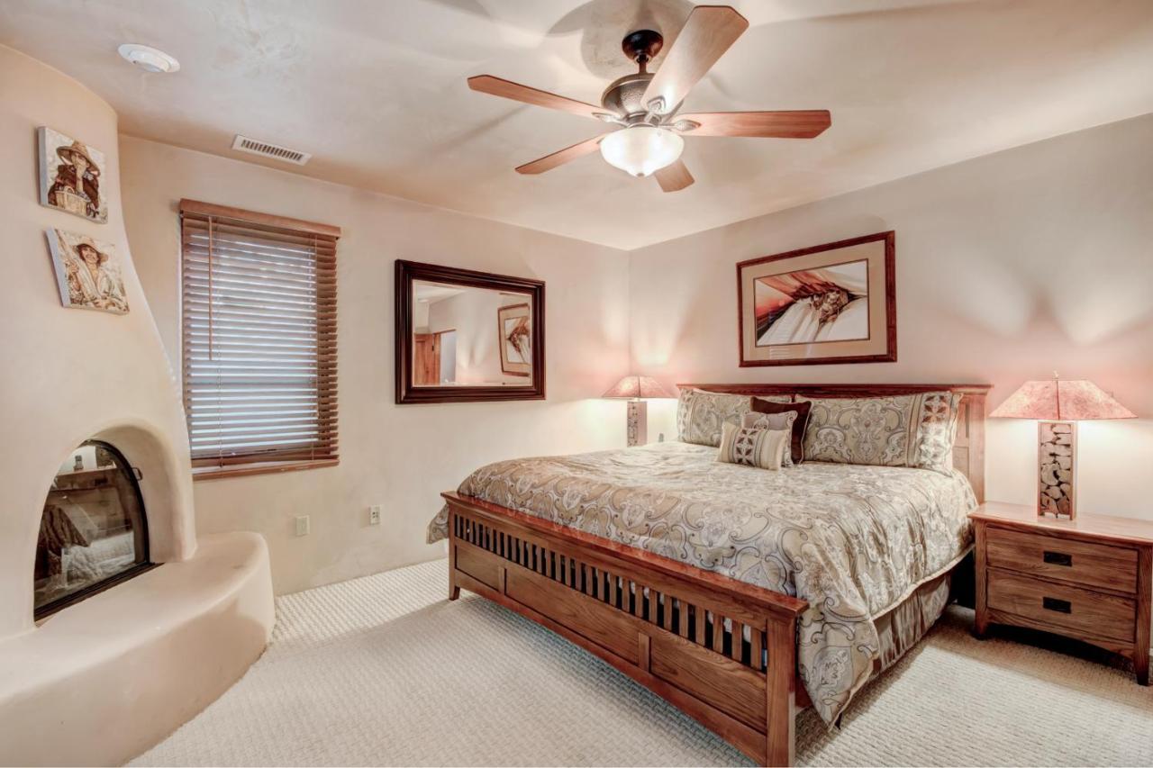 El Corazon De Santa Fe, 3 Bedrooms, Sleeps 6, Flat Panel Tvs, Fireplaces *